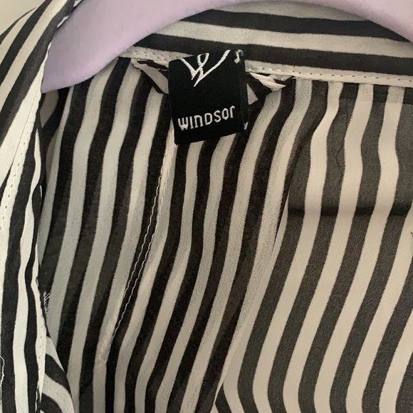 WINDSOR STRIPE TIE FRONT TOP - Picture 3 of 4